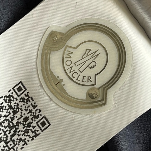MONCLER BRIZE ZIP RAIN JACKET, NEW - Picture 9 of 13